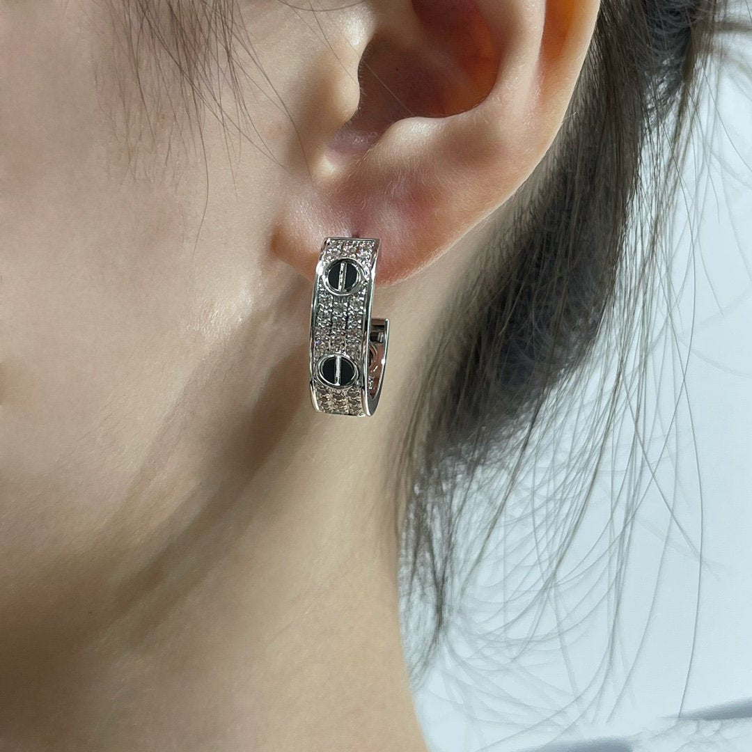[Vicky]LOVE CERAMIC DIAMOND PAVED SILVER EARRINGS