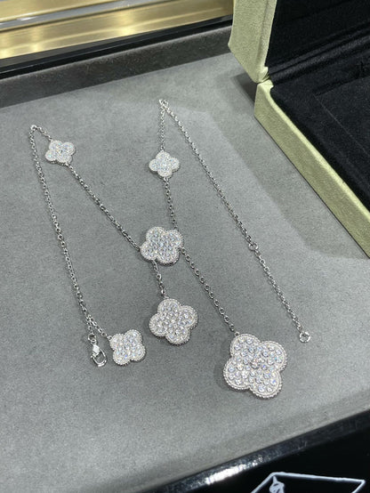 [Vicky]CLOVER 6 MOTIF DIAMOND PAVED NECKLACE
