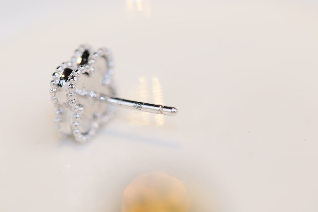 [Vicky]CLOVER MINI TURQUOISE SILVER STUD EARRINGS