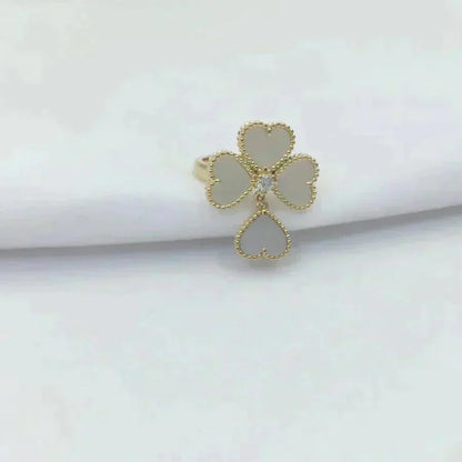 [Vicky]SWEET CLOVER WHITE MOP RING