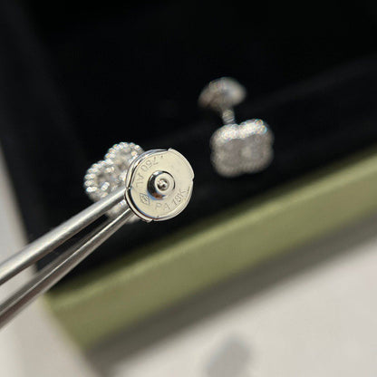 [Vicky]CLOVER MINI DIAMOND STUD EARRINGS